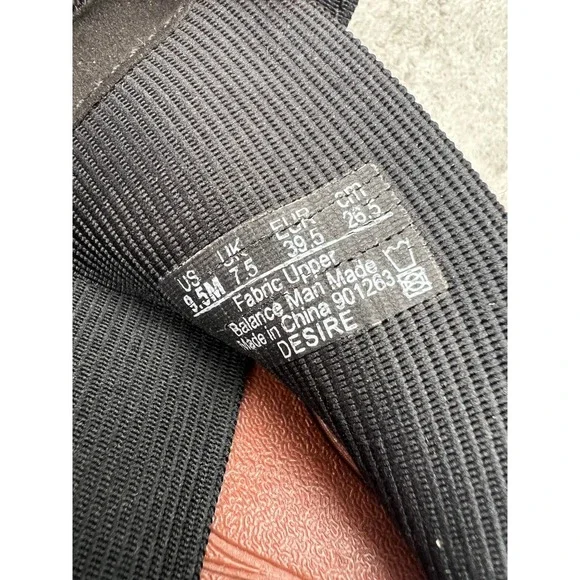 BZEES Desire Slide Sandals Black Elastic Crisscross Comfort Wedge Size 9.5M - Picture 8 of 8